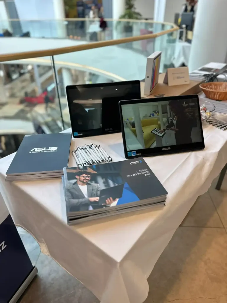 Prezentovaná IT řešení a propagační materiály Better Industry a ASUS na konferenci.